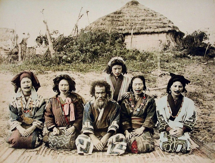 Белокожие айну: презираемые японцами, создавшие японскую культуру.